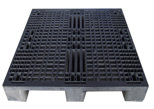 MEDIUM  BLACK PLASTIC PALLETS FOR EXPORT USA