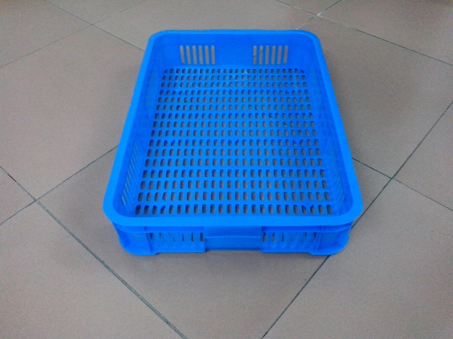 FOOD PROCESSING LARGE PLASTIC BASKETS