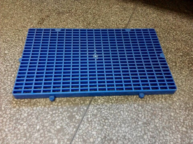 Equipment Dunnage Plastic Racks