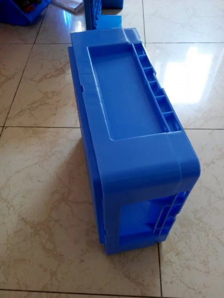 SMALL PLASTIC STORAGE BOXES